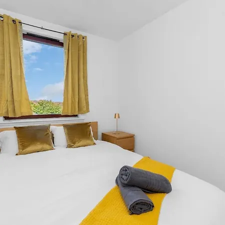 Parking - Centre - 3 Bedrooms - 6 Guests 爱丁堡