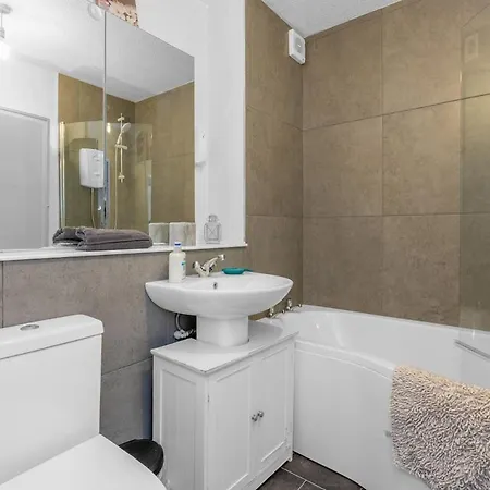 Parking - Centre - 3 Bedrooms - 6 Guests 公寓 爱丁堡