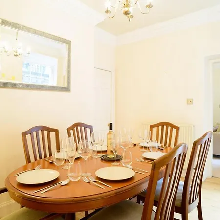 Appartement Beautiful Georgian 2 Bedroom Flat