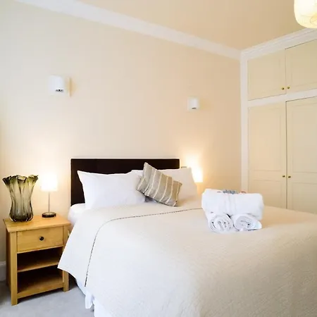 Beautiful Georgian 2 Bedroom Flat * Edimburgo