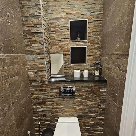 Spacious Large Double With Private Bathroom Habitación en casa particular