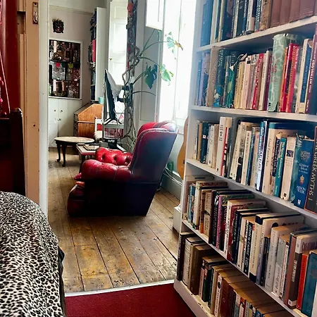 With Parking, Original Art And Antiques *