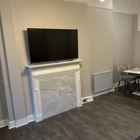 Апартаменты Stylish 3 Bed 2 Bath Ground Floor Main Door Flat In Marchmont