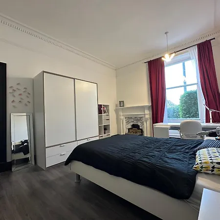 Апартаменты Stylish 3 Bed 2 Bath Ground Floor Main Door Flat In Marchmont Эдинбург