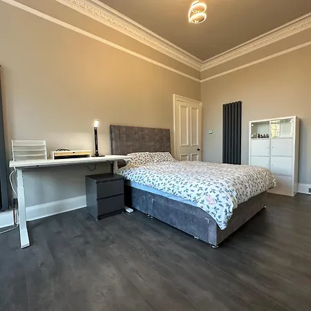Апартаменты Stylish 3 Bed 2 Bath Ground Floor Main Door Flat In Marchmont *