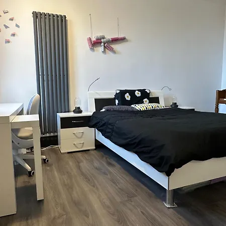 Апартаменты Stylish 3 Bed 2 Bath Ground Floor Main Door Flat In Marchmont Эдинбург