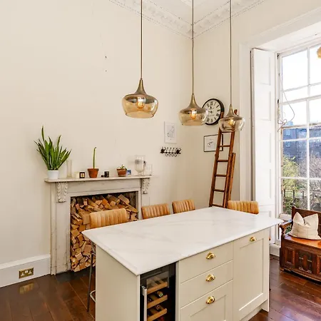 Stunning Flat, New Town, - Perfect Location Lägenhet Edinburg