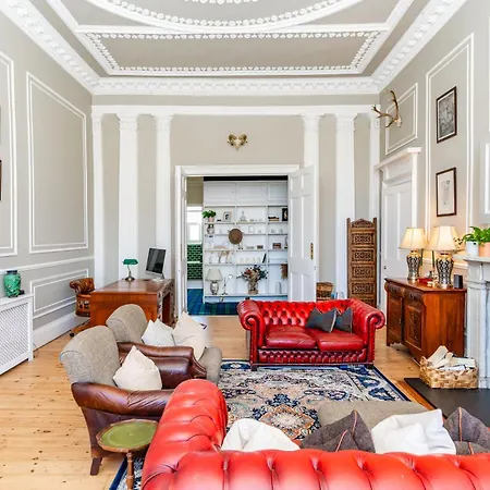 Stunning Flat, New Town, - Perfect Location