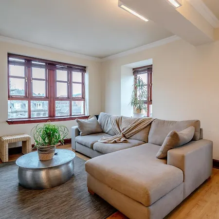 Comfortable Leith Free Parking Daire *