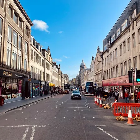 Appartamento Spacious Next To Royal Mile