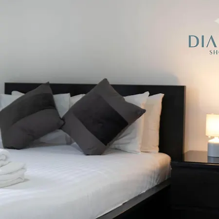 Cosy 2 Bed West End - Easy Public Transport, Minutes From Corn Exchange, Supermarket And Cafe Within Walking Distance *