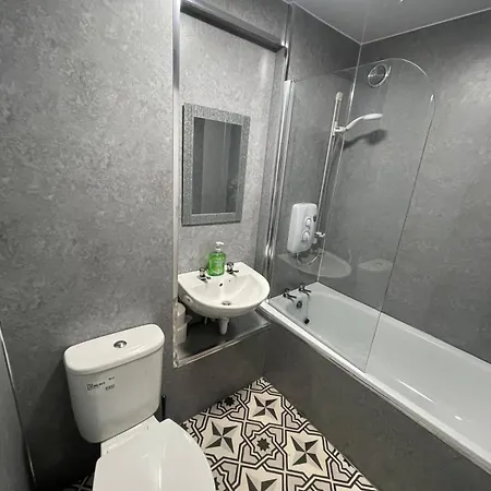 Daire Citylink Retreat With Metro Access, Free Parking, Near Airport
