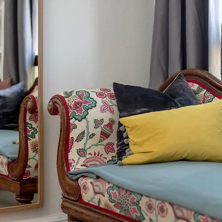 The Lauderdale Street *