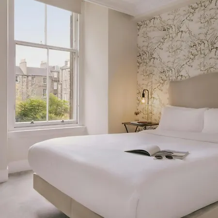 Sonder By Marriott Bonvoy Royal Garden New Town Aparthotel Edinburgh