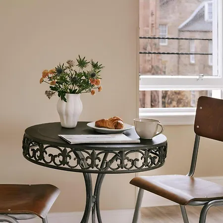 Thistle Royal Garden 4*