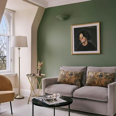 Thistle Royal Garden