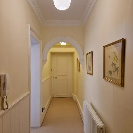 Apartment Joivy Gorgeous Georgian Flat In New Town