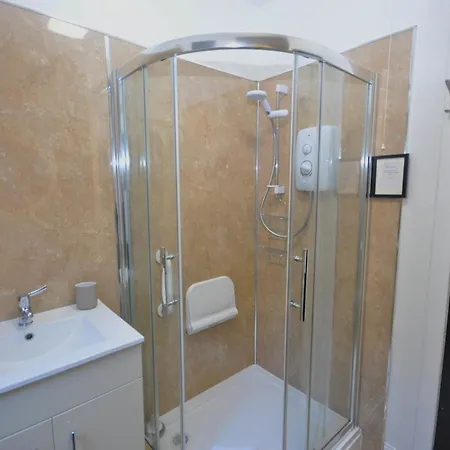 Cosy 2 Bed With Garden And Free Parking Edinburgh