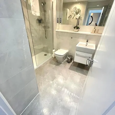 Haven In New Town-2 Bedrooms, 2 Bathrooms *