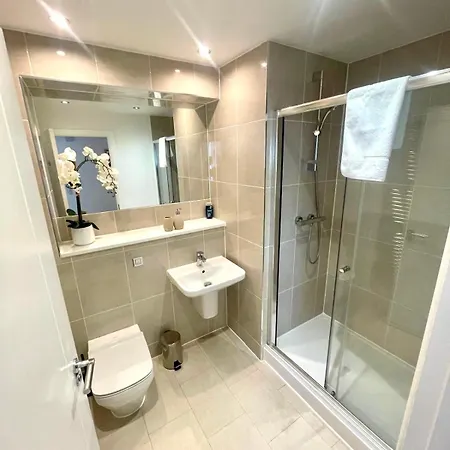 Apartment Haven In New Town-2 Bedrooms, 2 Bathrooms