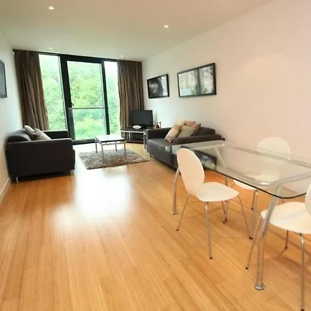 Appartamento Modern Stylish 3br In Quartermile Edimburgo