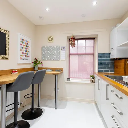 Charming 2-bedroom - Ground Floor Edimburgo
