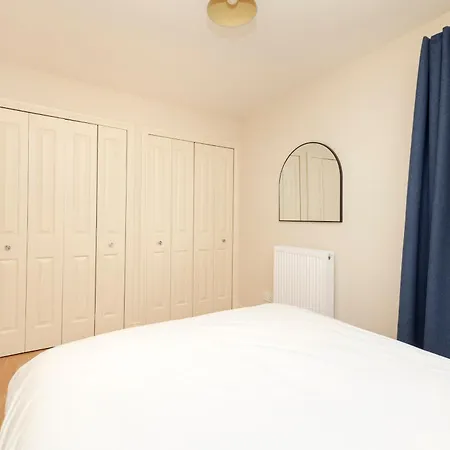 アパート Charming 2-bedroom - Ground Floor エディンバラ