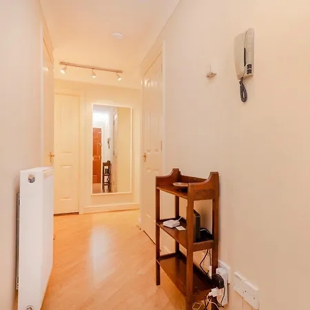 Charming 2-bedroom - Ground Floor Apartament Edynburg