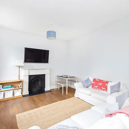 Charming 2-bedroom 2-bathroom Appartement