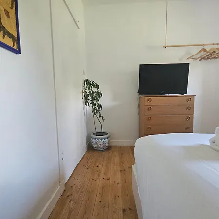 Apartamento Charming 2-bedroom Ground Floor With Garden And Free On-street Parking *