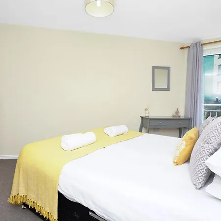 The Lochend Two Bedroom Апартаменты *