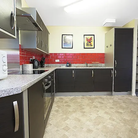 The Lochend Two Bedroom Апартаменты *