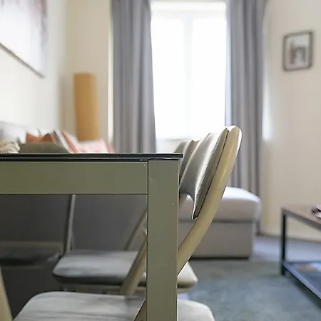 Апартаменты The Lochend Two Bedroom