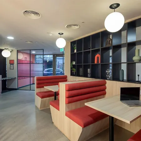 Student Only Norton's Student Living In Appartement