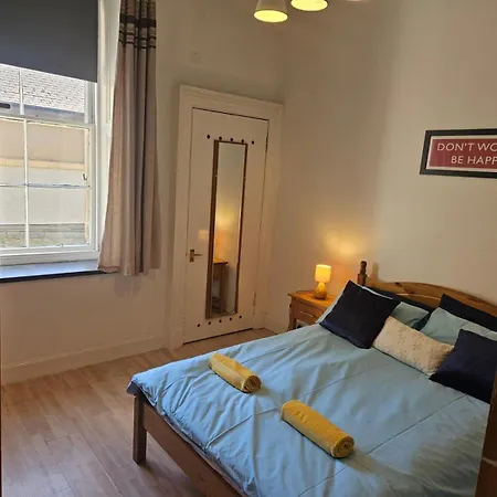 Old Town Fringe Apartment
