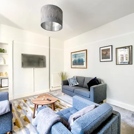 Апартаменты Grindlay St - Fantastic 2br In Theatre District *