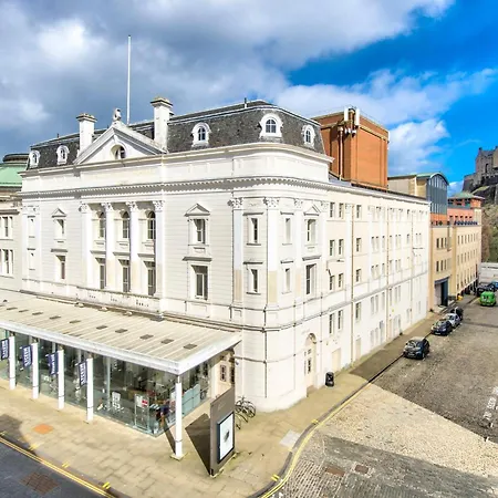 Grindlay St - Fantastic 2br In Theatre District