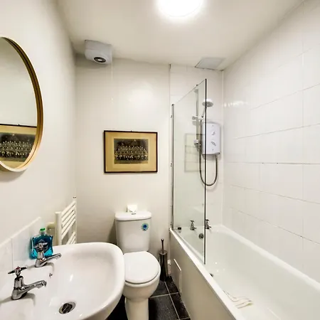 Grindlay St - Fantastic 2br In Theatre District *