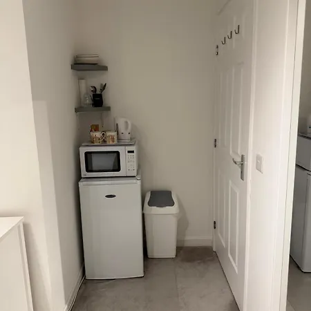 Double Bedroom With Dedicated Private Bathroom * Эдинбург