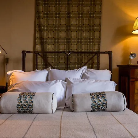 Luxury Wood Panelled West End Gf Flat 아파트