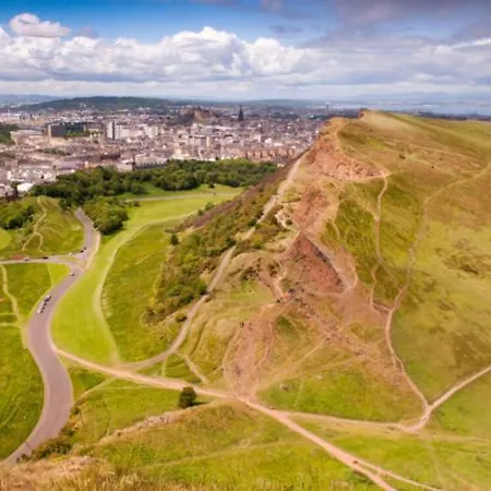 Dalkeith Road Apartment *