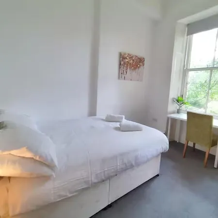 Magic Of Meadows 4 Bedroom Spacious Flat