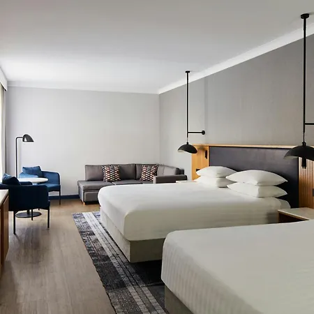 Marriott Holyrood 4*