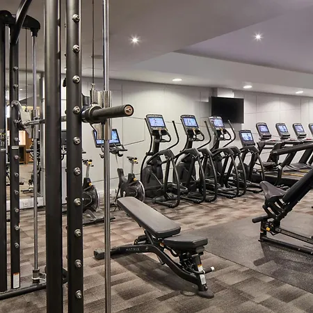 Marriott Holyrood 4*