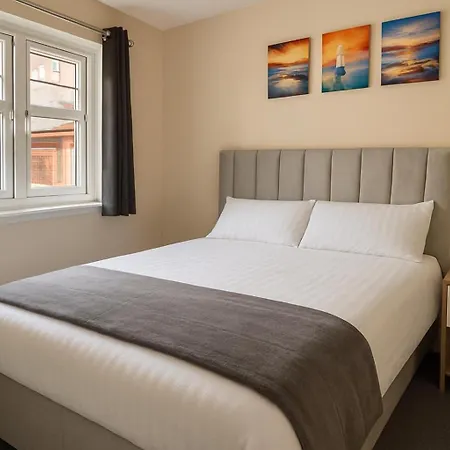 Elegant 2 Bed-ground Floor *