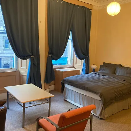 Gilmore Flat (adults Only) * Edinburgh