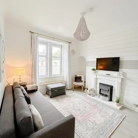 Apartment Chic Flat Close To Edinburgh, Airport, & Zoo Edinburgh