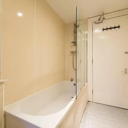 Morrison Apartment *