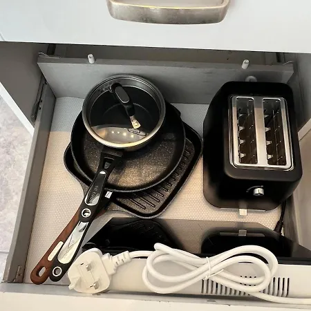 Self-contained Ground Level With Hill View Lejlighed Edinburgh