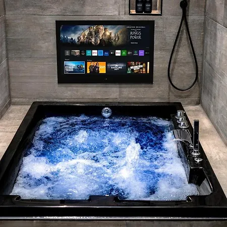 Luxury Old Town With Private Jacuzzi